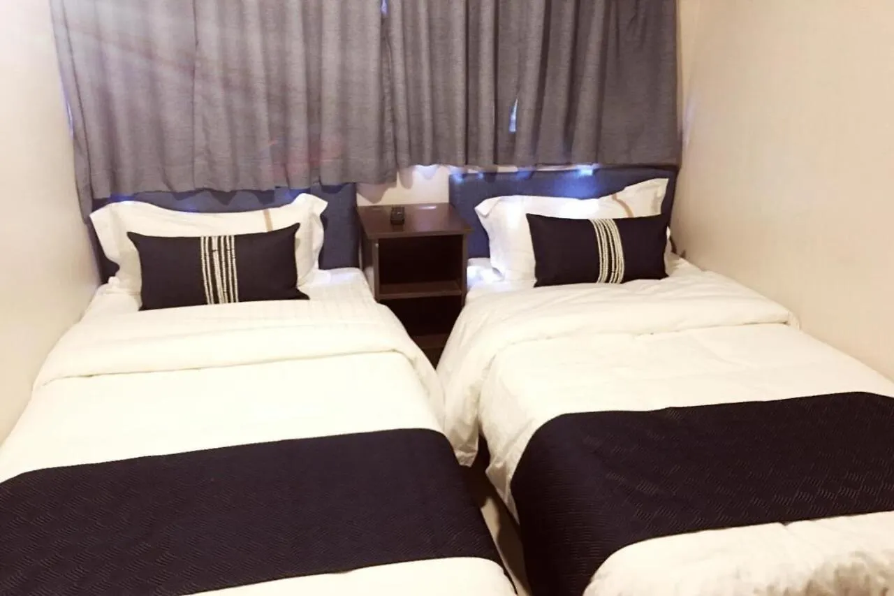 Seasons Hotel Hong Kong 2*,