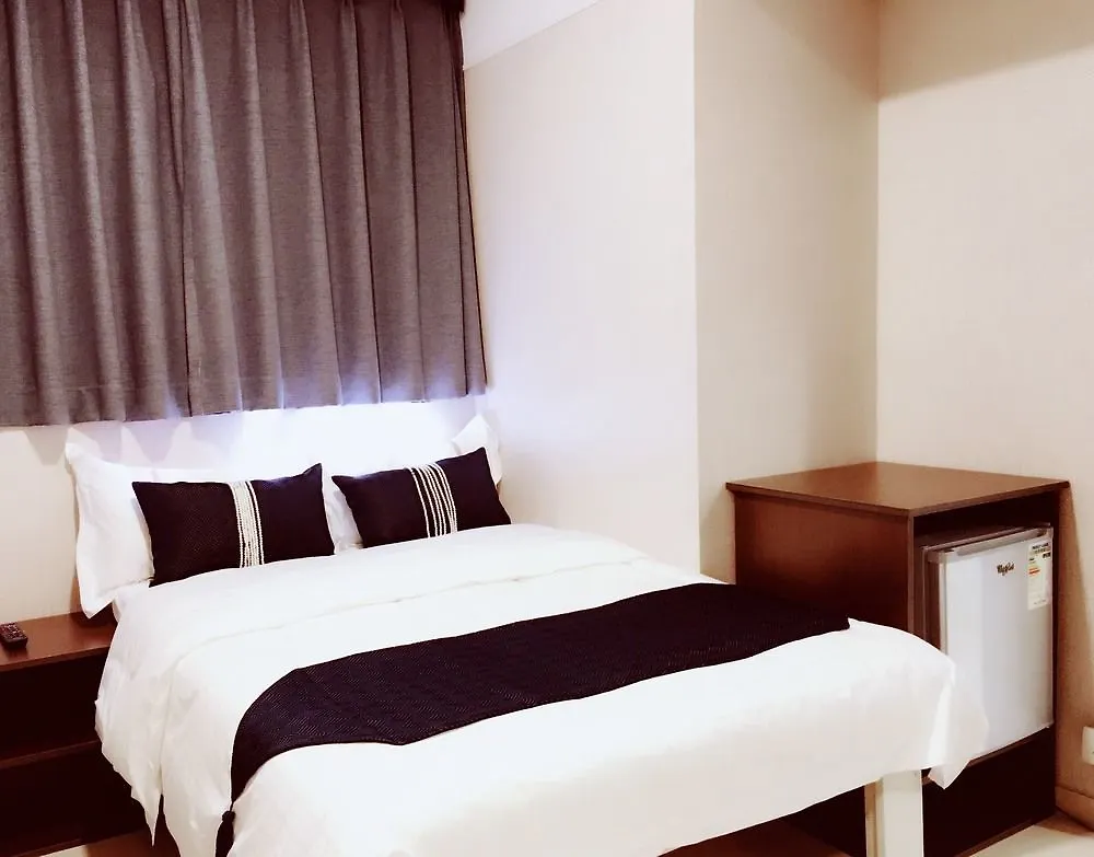 Seasons Hotel Hong Kong