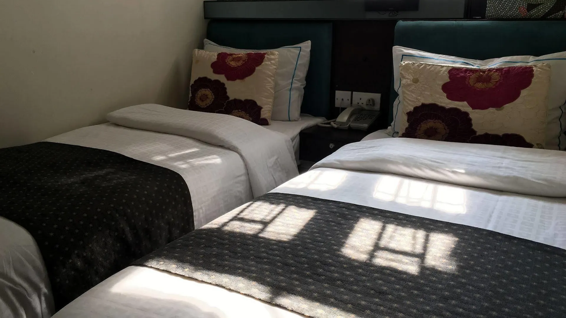 Seasons Hotel Hong Kong