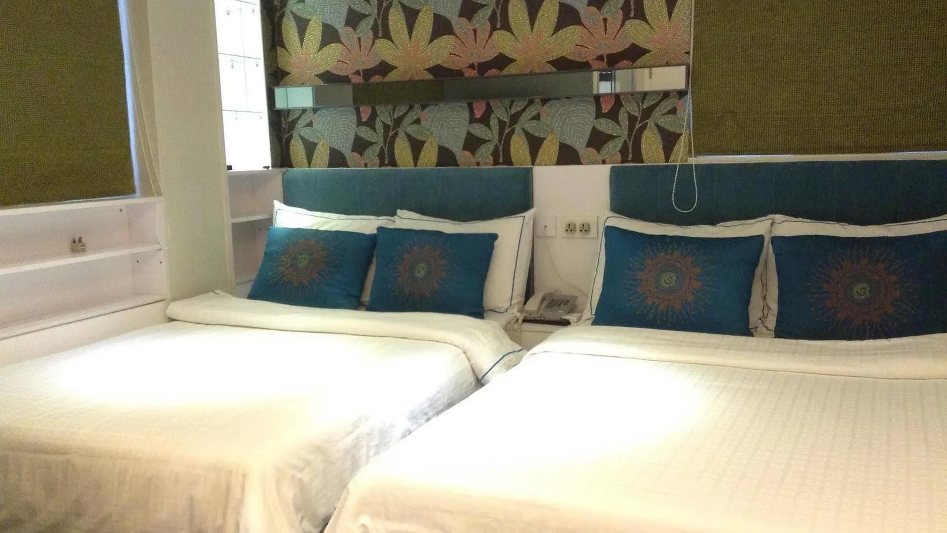 Seasons Hotel Гонконг Китай